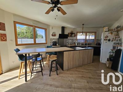 Maison - 98 m² - 5 pièces