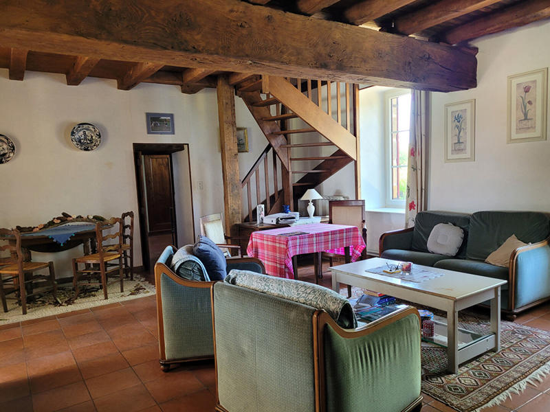 Maison - 203 m² - 8 pièces