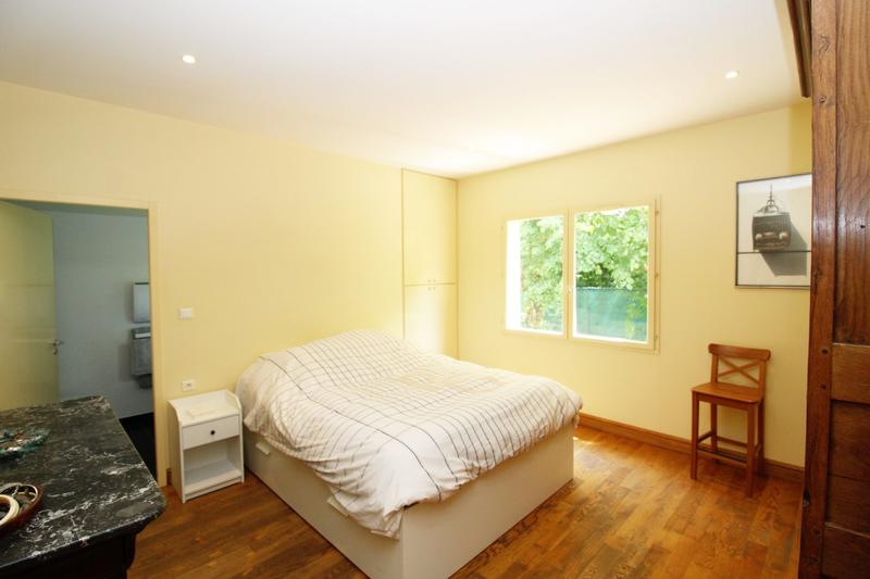 Maison - 242 m² - 7 pièces