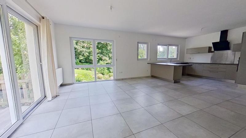 Maison - 140 m² - 5 pièces