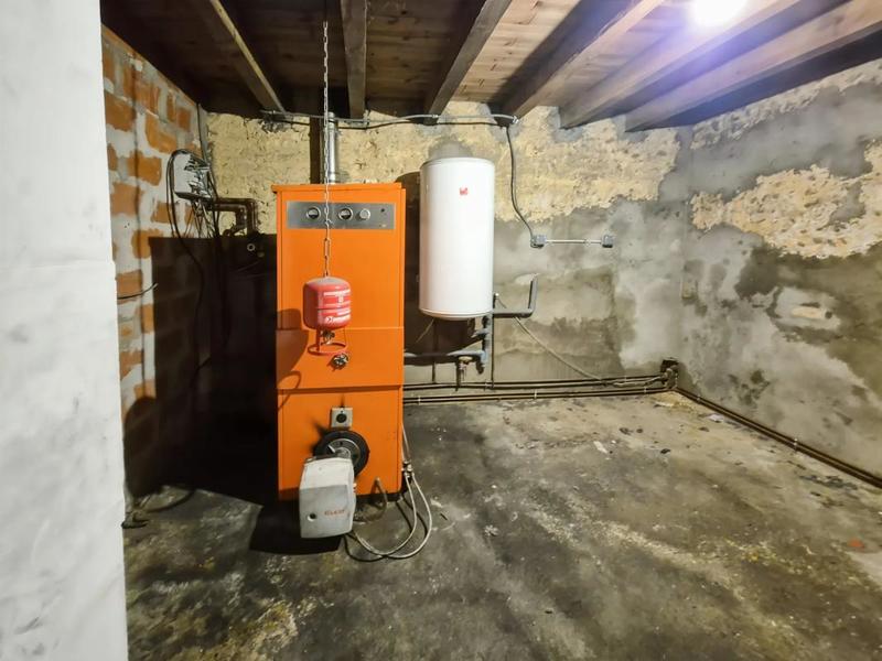 Maison - 290 m² - 8 pièces