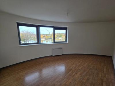 Appartement - 74 m² - 2 pièces