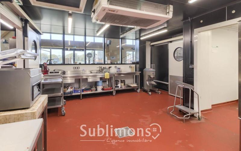 Local d'activité / Entrepôt - 640 m²