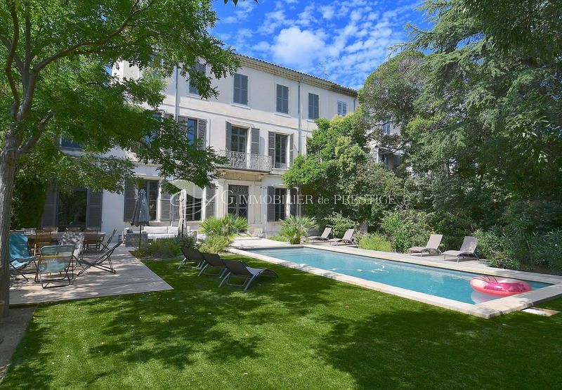 Propriété - 500 m² - 15 pièces