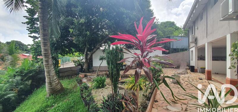 Maison - 95 m² - 3 pièces