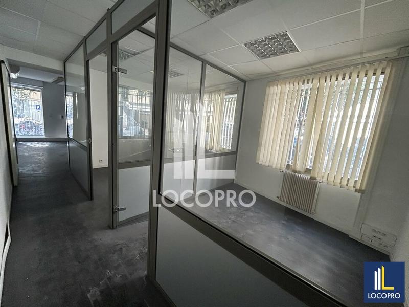 Local commercial - 302 m²