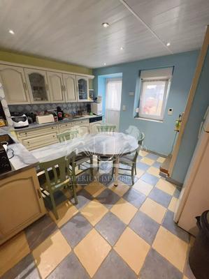 Maison jumelée - 90 m² - 5 pièces