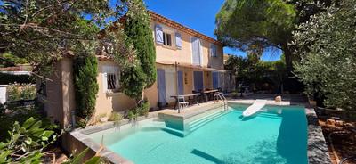 Maison - 194 m² - 6 pièces