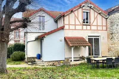 Maison ancienne - 100 m² - 5 pièces