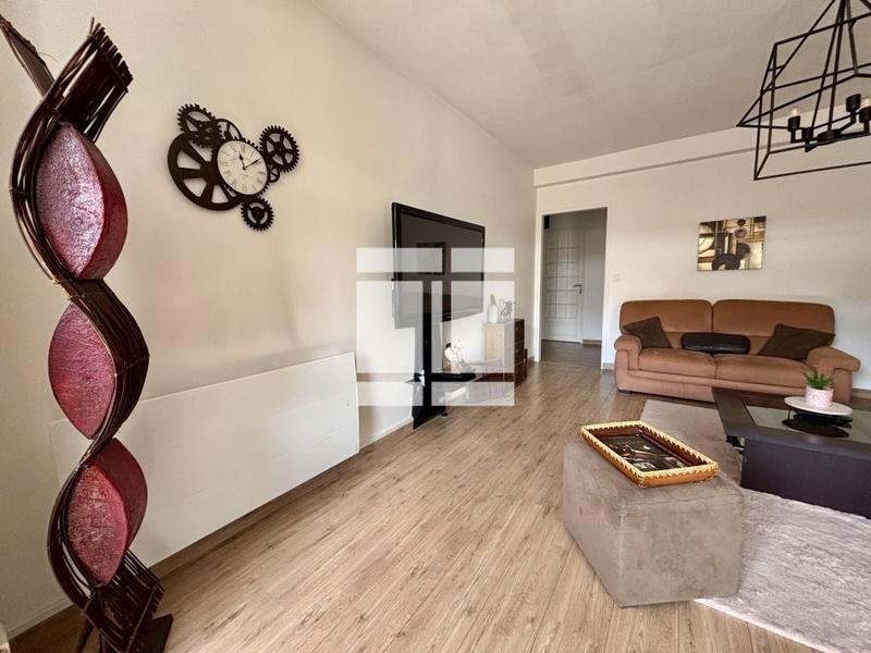 Appartement - 96 m² - 4 pièces