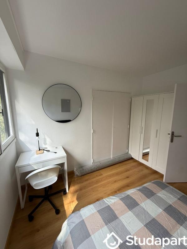 Chambre - 12 m² - 1 pièce