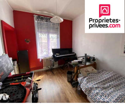 Maison - 230 m² - 8 pièces