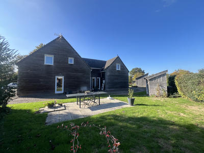 Maison - 157 m² - 8 pièces