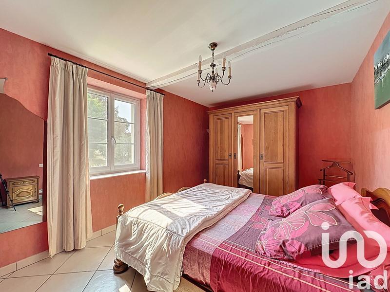 Maison - 232 m² - 7 pièces