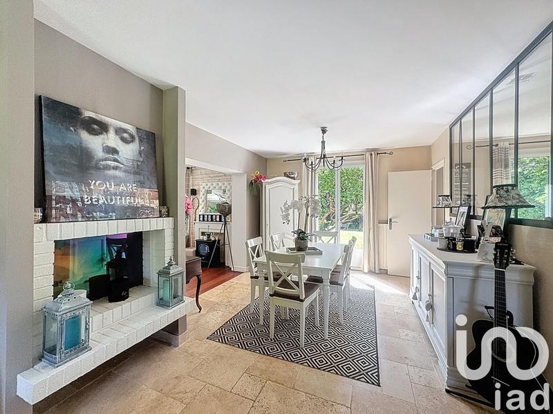 Maison - 255 m² - 9 pièces