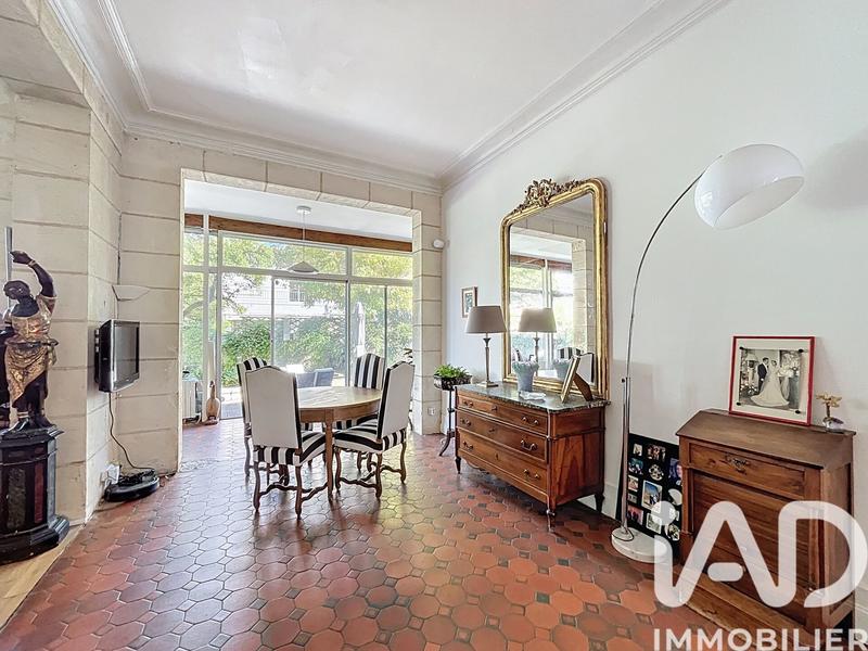 Maison - 209 m² - 7 pièces