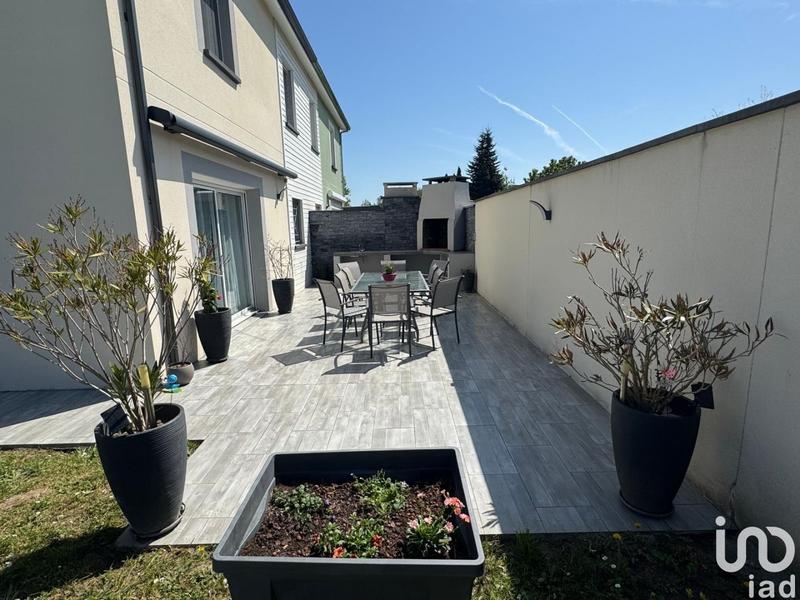 Maison - 99 m² - 4 pièces