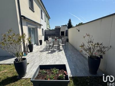 Maison - 99 m² - 4 pièces