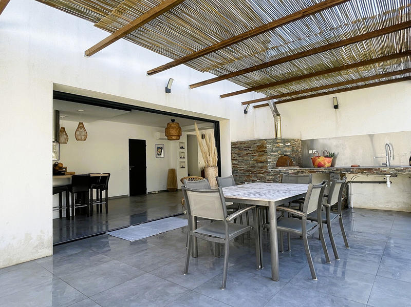 Maison - 196 m² - 7 pièces