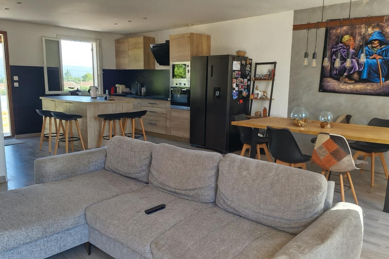 Maison - 107 m² - 5 pièces