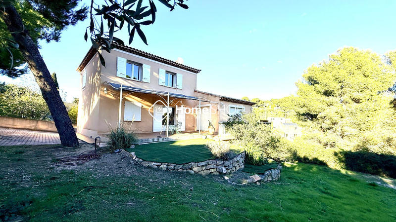 Villa - 143 m² - 5 pièces