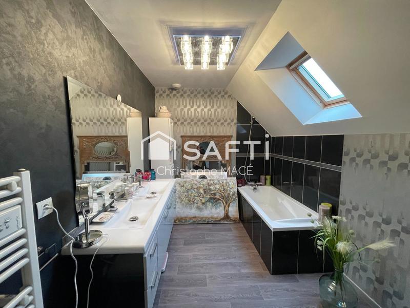 Maison - 136 m² - 6 pièces