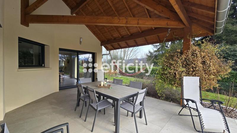 Maison - 181 m² - 5 pièces