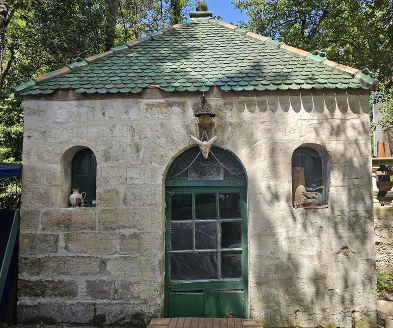 Maison - 790 m² - 15 pièces