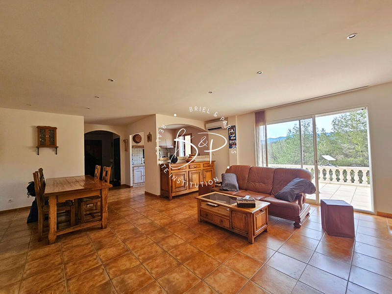 Maison - 236 m² - 10 pièces