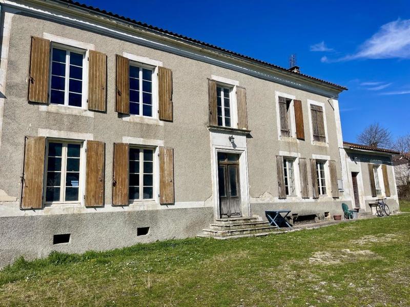 Maison de maîtres - 207 m² - 8 pièces