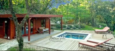 Maison - 390 m² - 16 pièces