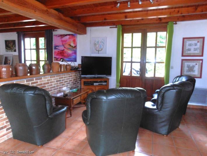 Propriété - 220 m² - 10 pièces