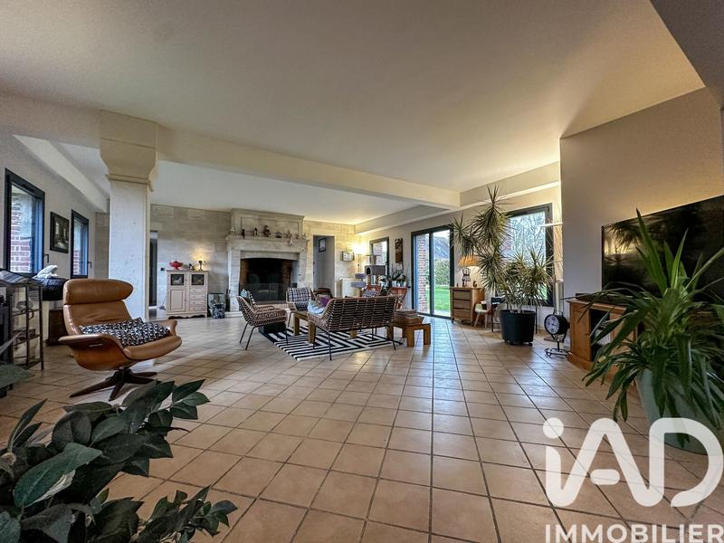 Maison - 370 m² - 10 pièces