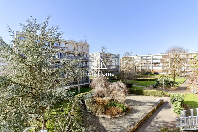 Appartement - 90 m² - 5 pièces