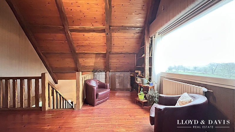 Maison - 136 m² - 7 pièces