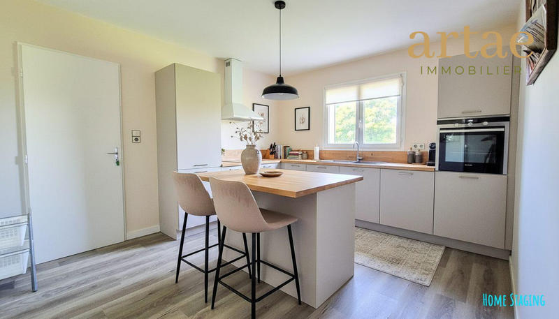 Maison - 90 m² - 4 pièces