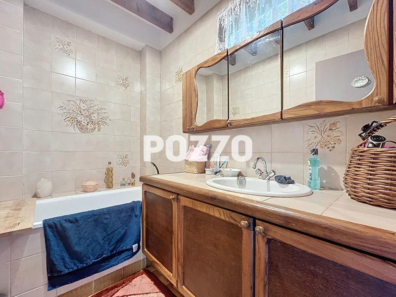 Maison - 95 m² - 5 pièces