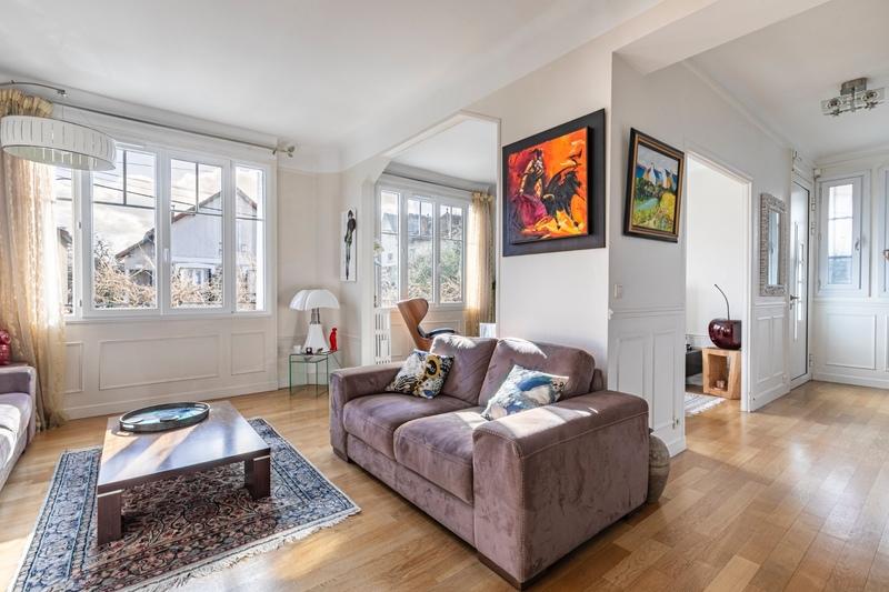 Maison - 201 m² - 7 pièces