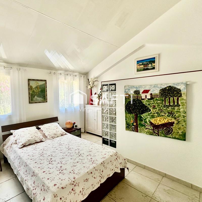 Maison - 95 m² - 4 pièces