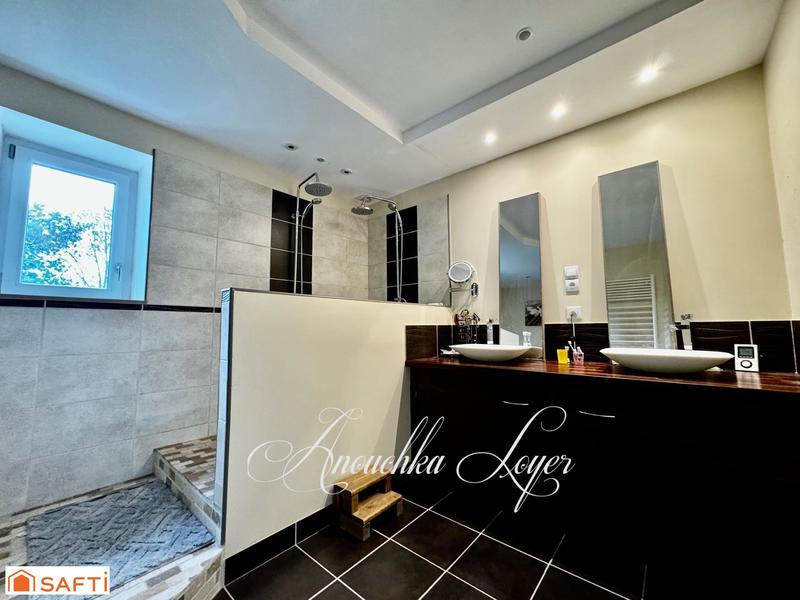 Maison de maîtres - 210 m² - 8 pièces