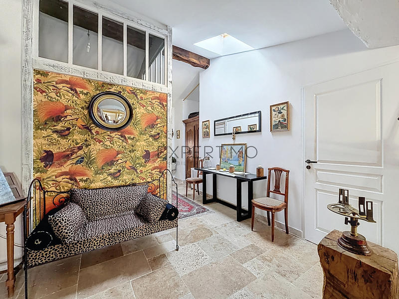 Maison - 249 m² - 7 pièces