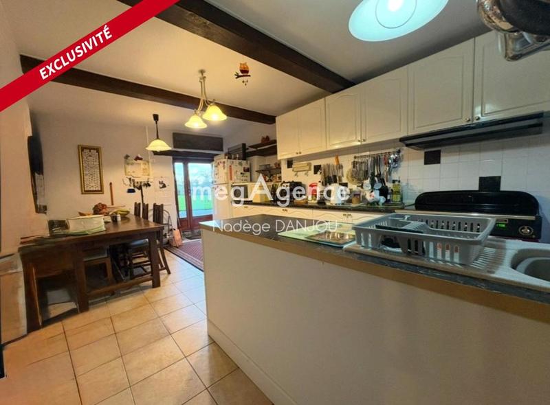 Maison - 181 m² - 8 pièces