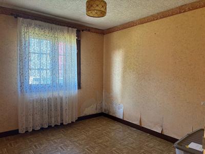 Maison - 92 m² - 5 pièces