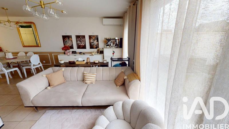 Maison - 98 m² - 5 pièces