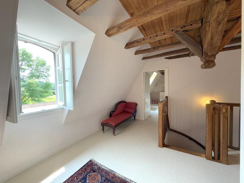 Maison - 243 m² - 6 pièces