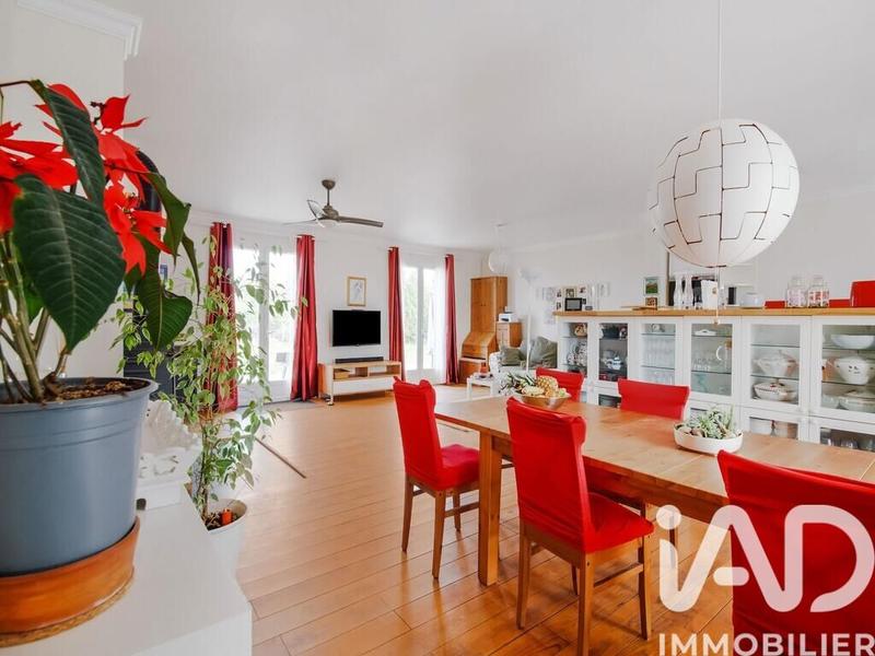 Maison - 300 m² - 9 pièces