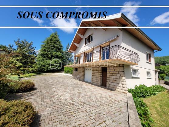 Villa - 230 m² - 6 pièces