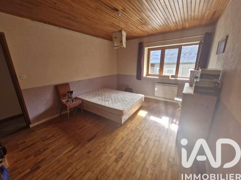 Maison - 179 m² - 15 pièces