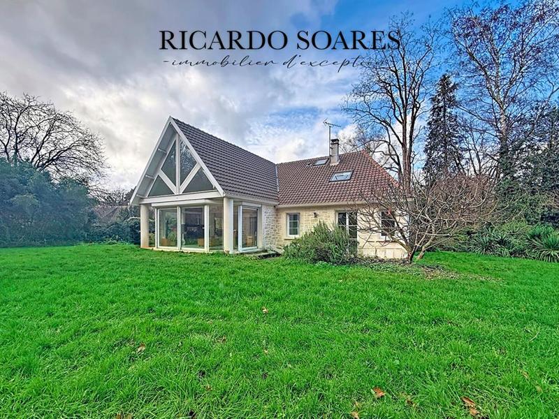 Maison - 180 m² - 7 pièces