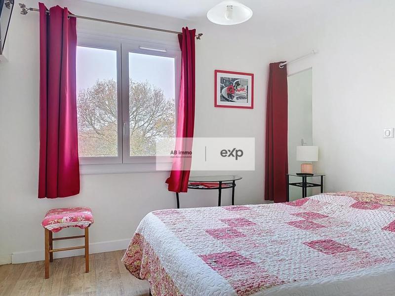 Propriété - 250 m² - 13 pièces